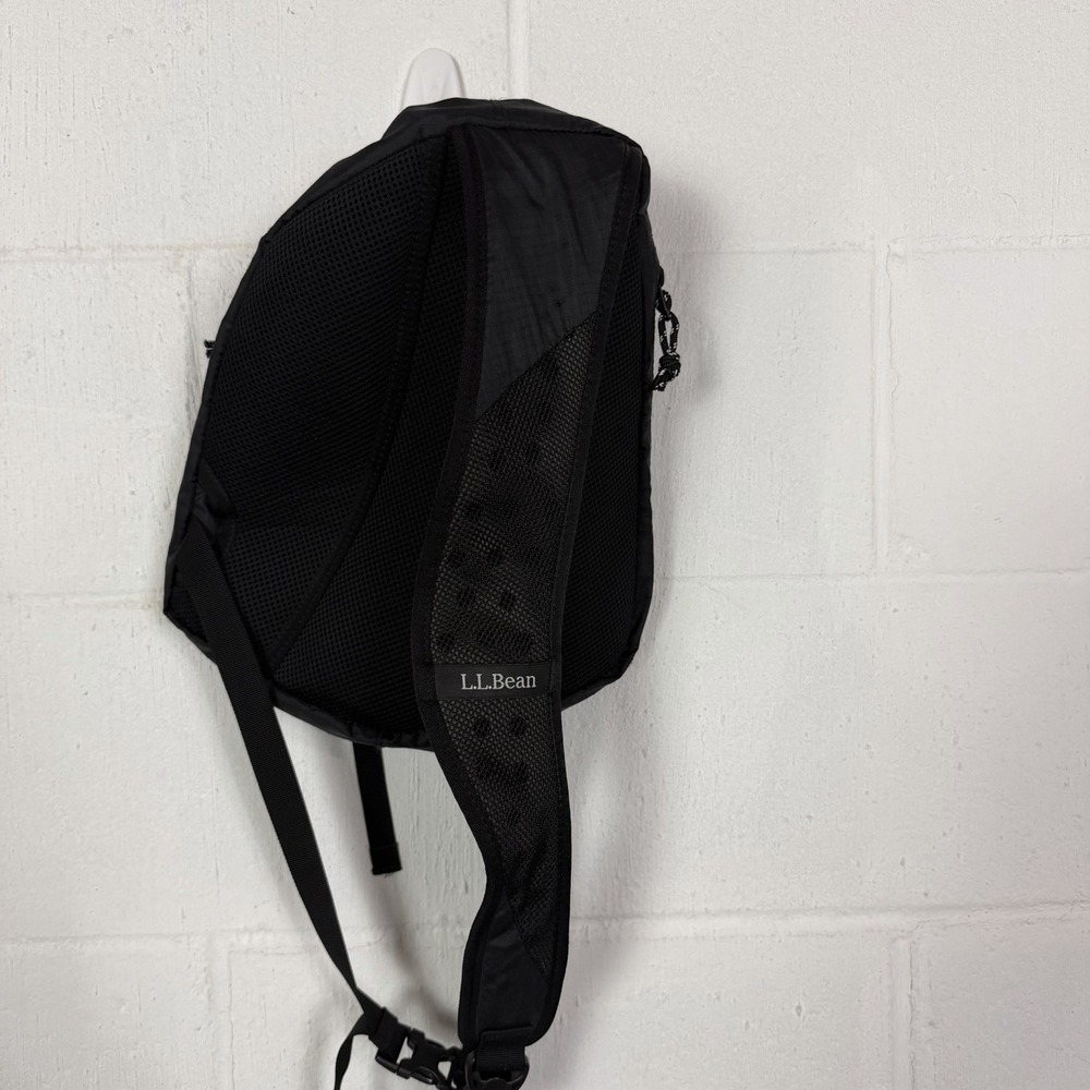 LL Bean Stowaway Sling Crossbody Bag Black Hiking Lightweight Travel Daypack - Picture 6 of 13